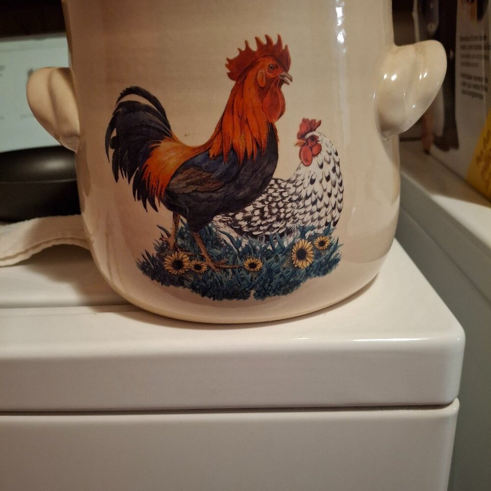 Home and Garden Rooster Bean Pot